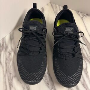 Nike Women’s Free TR 7 training shoes Black Size 8